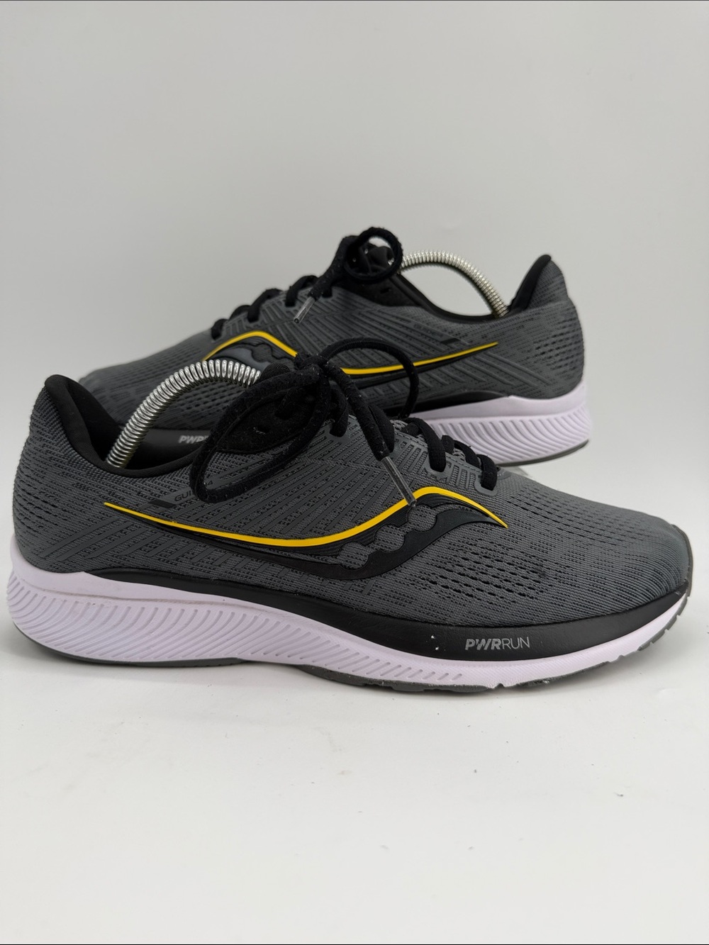 Saucony Men's Guide 14 Stability Running Shoe Charcoal / Vizi Gold Mens Size 10